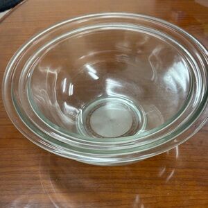 Pyrex Clear Glass Mixing Bowl
